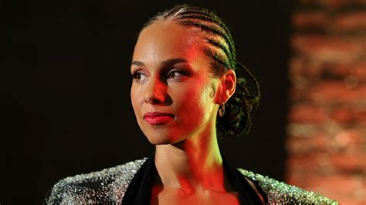 Alicia Keys' Stunning Transformation: Embracing Straight Hair